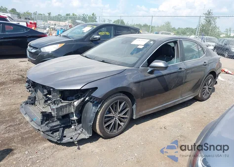 2021 Toyota Camry Se z USA, uszkodzony, nr VIN 4T1G11AKXMU411028
